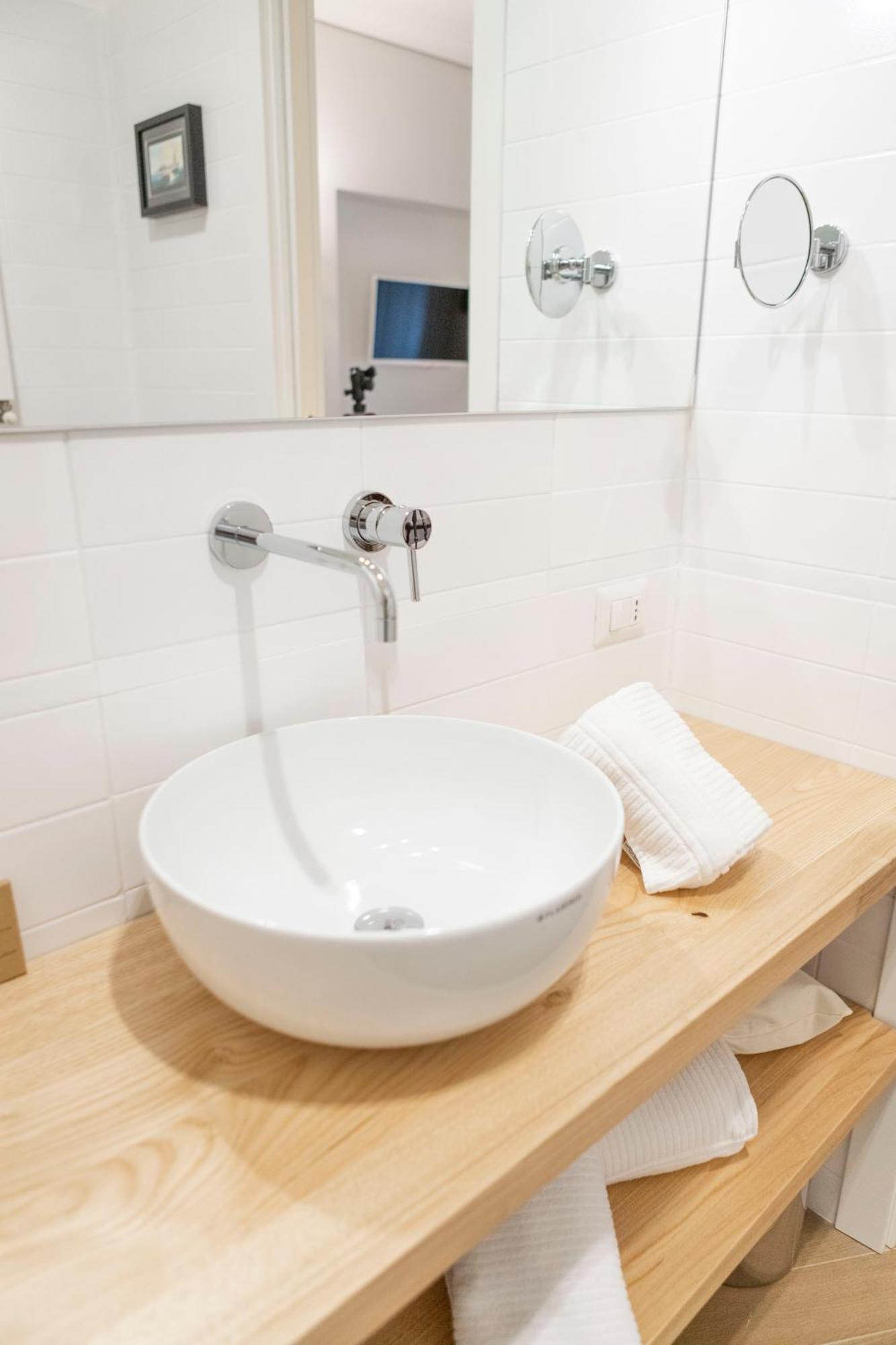 Domus Vitra Hotel Rome Bagian luar foto