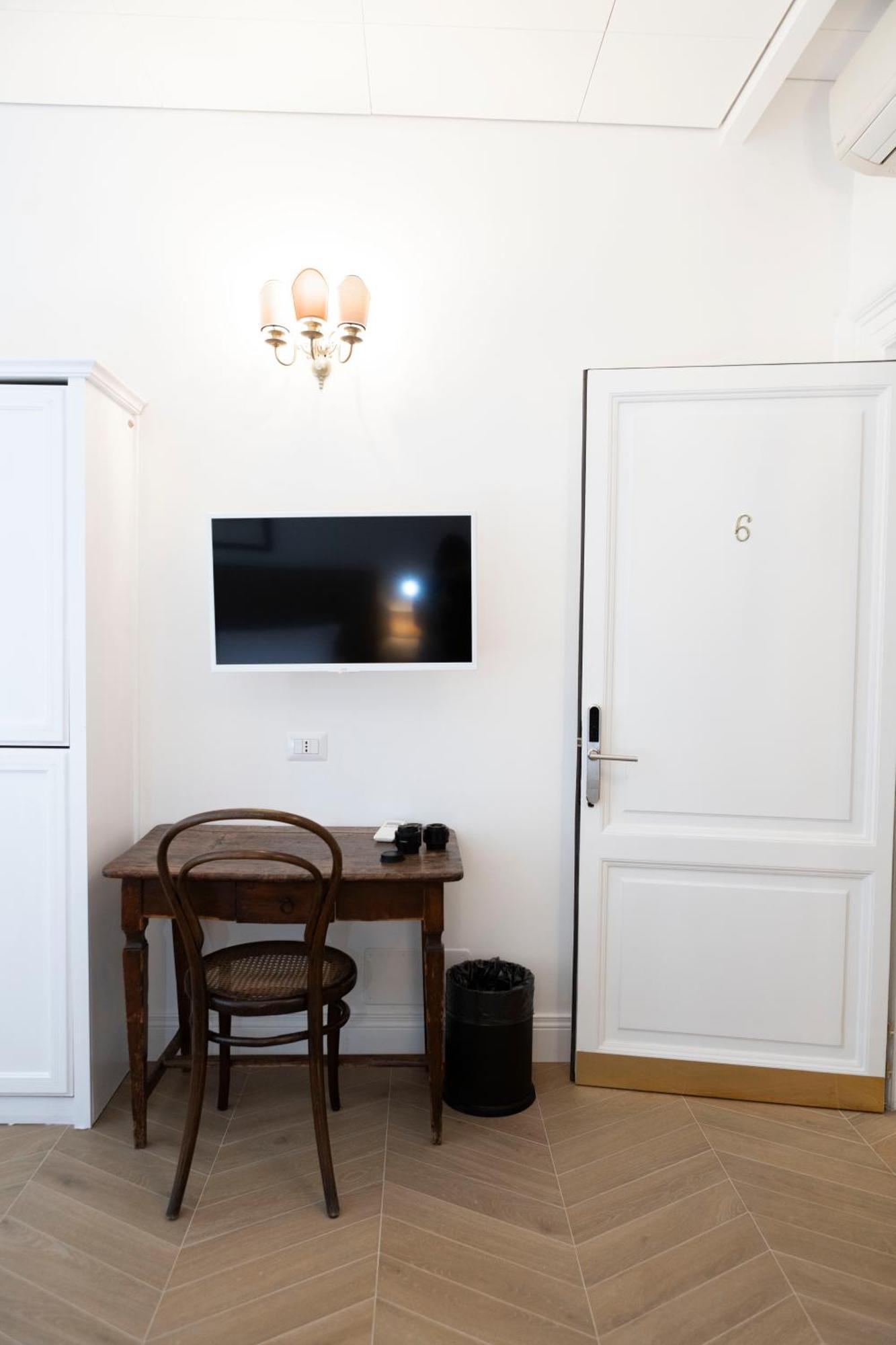 Domus Vitra Hotel Rome Bagian luar foto